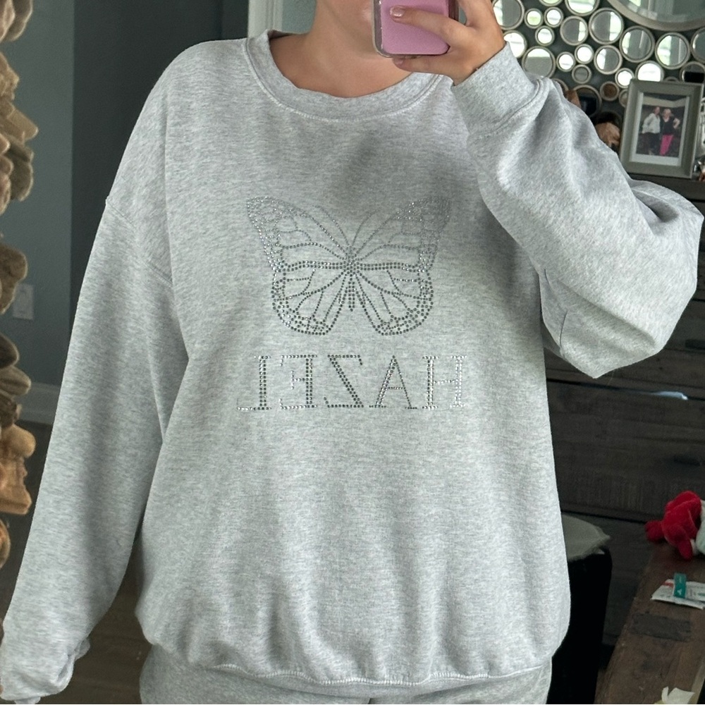 hazel boutique crewneck sweatshirt